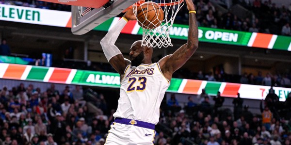 开云官网-半场续航足矣！东詹残暴平推以点带面 遇事不决撤下顿宝重用海斯