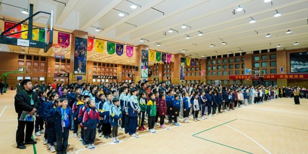 kaiyun-两江新区2026年中小学生羽毛球比赛在两江西大附中星辰学校开赛|杨莉|西南大学|江西省|重庆市|体育_新浪体育_新浪新闻